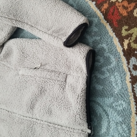 The North Face Fleece Jacket - Picture 5 of 6